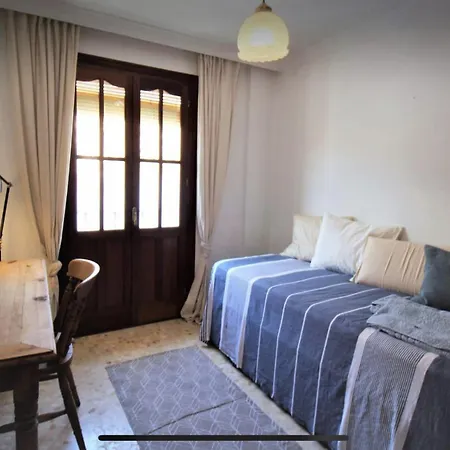 Cozy Townhouse Old Town Готель Естепона
